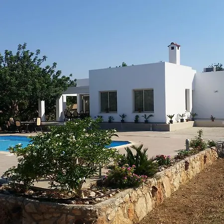 Eliofos Luxury Polis