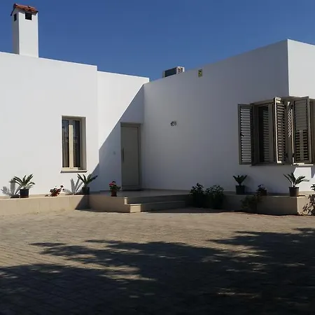 Eliofos Luxury Polis