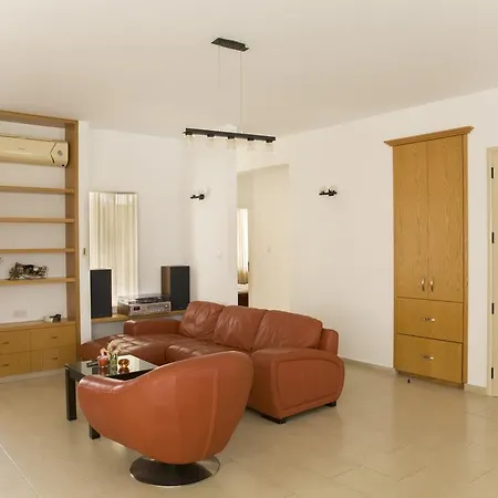 Eliofos Luxury