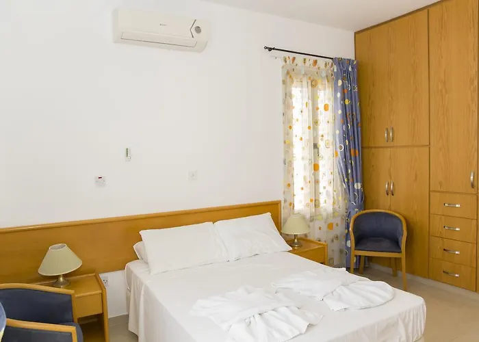 Eliofos Luxury * Polis